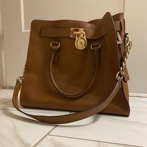 Michael Kors Large Luggage (Tan) Bag